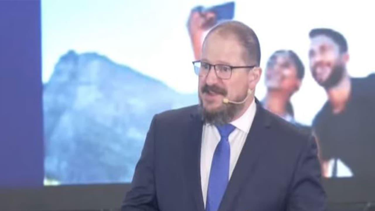 La IA cambiará fundamentalmente los dispositivos móviles, dice Amon, director ejecutivo de Qualcomm