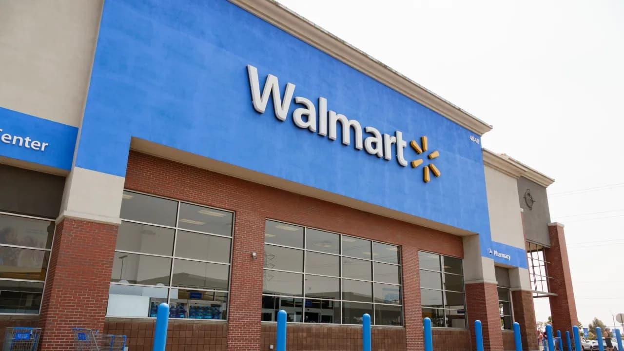 Walmart: ¿Prometer menos ahora, entregar más tarde? Wall Street cree que el cauteloso pronóstico del nuevo director ejecutivo podría ser una preparación para una sorpresa