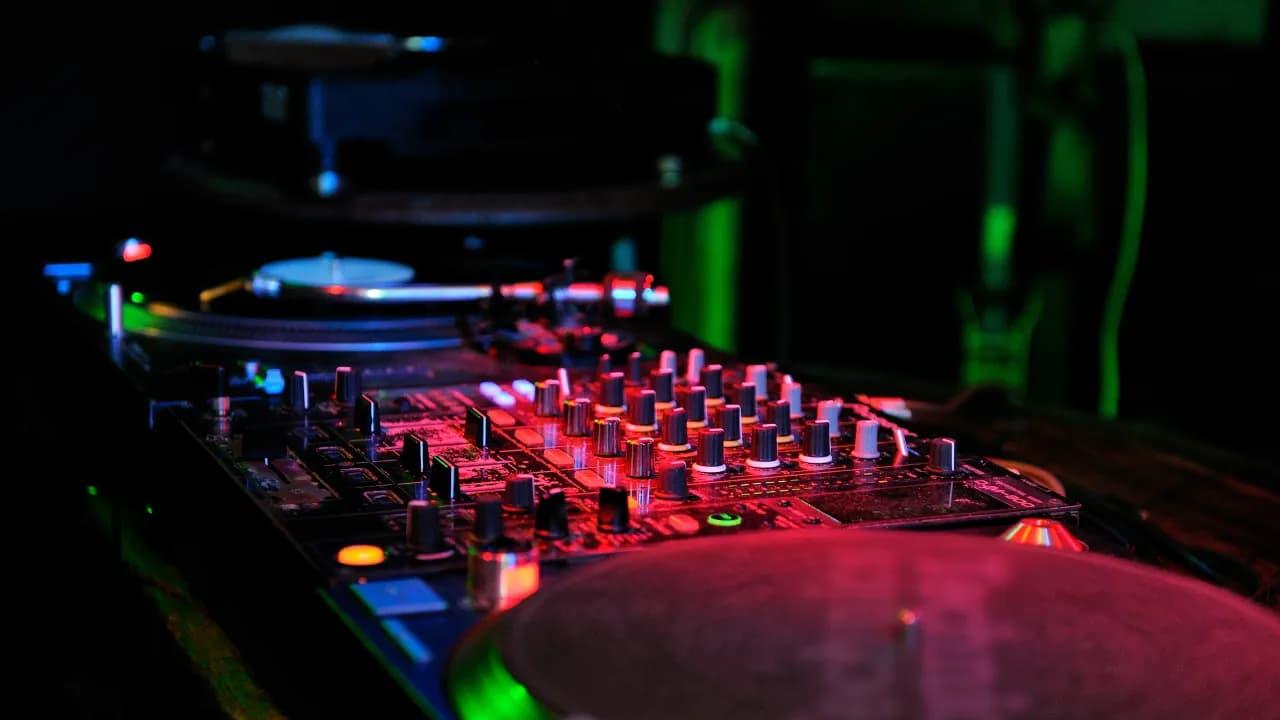 Whale realiza 10 millones de RAVE mientras el token salta más del 84% antes de la fecha límite de la Ley de Claridad