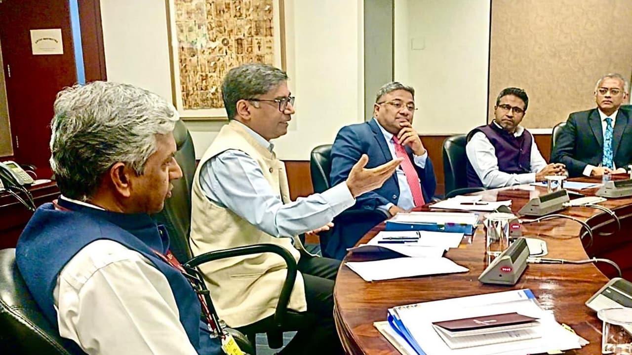 MEA revisa 'Seva Sankalp' con un enfoque centrado en el ciudadano impulsado por la tecnología