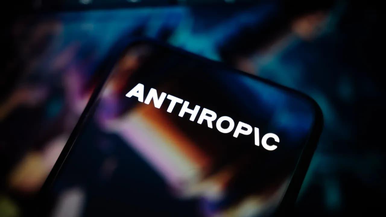 Trump ordena a las agencias estadounidenses que dejen de usar sistemas antrópicos "inmediatamente" en medio de un enfrentamiento por los controles militares de la IA