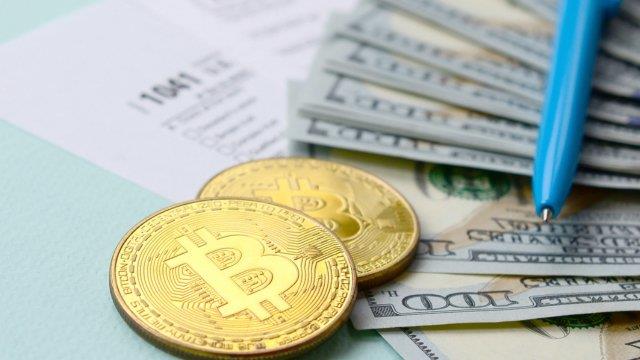 BTC/USD Forecast Today 27/02: Bearish Pressure (Video&Chart)