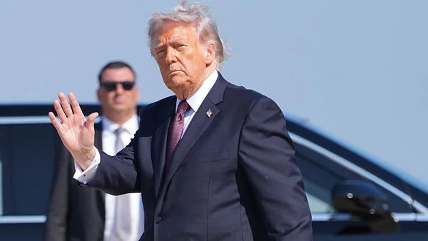 Trump ordena a las agencias federales que dejen de usar tecnología de inteligencia artificial antrópica 'inmediatamente' en medio de una disputa con el Pentágono