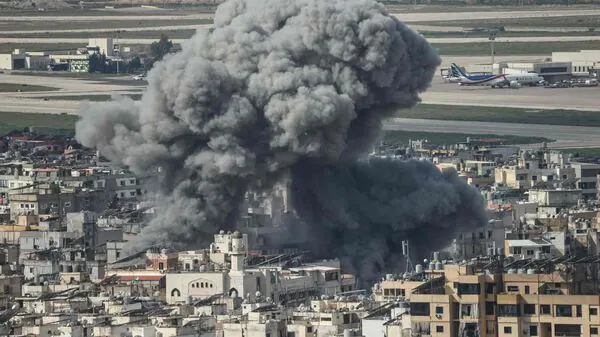 رجل باكستاني يخترق 31 حسابًا لنشر محتوى تم إنشاؤه بواسطة الذكاء الاصطناعي، ويمررها على أنها تلك الخاصة بالصراع الأمريكي الإيراني