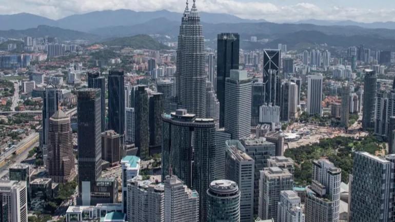 Malaysia Tightens Rules For Foreign Workers