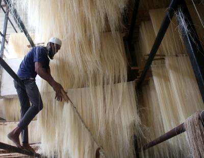 اعتماد تكنولوجيا المعلومات والاتصالات مرتبط بزيادة بنسبة 76% في إنتاجية العمل في القطاع غير المدمج: تقرير