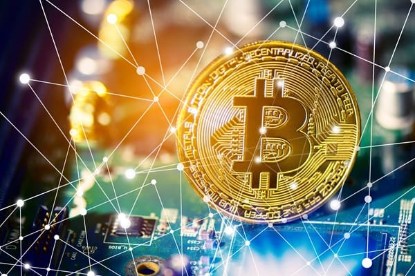 توقف نمو البيتكوين مع تضاؤل جاذبيته مقابل المعادن النفيسة بسبب ضعف السيولة.