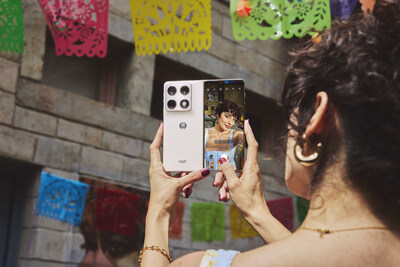 motorola razr fold redefines productivity and play, marking a new era for razr and foldables