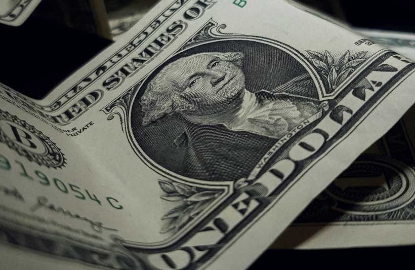 تفكيك هيمنة الدولار: رؤى لنظام عملة متعدد الأقطاب