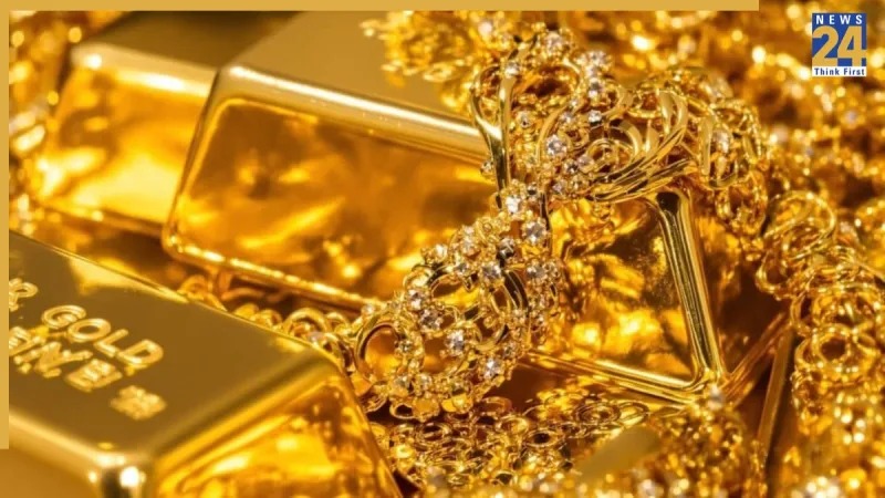 أسعار الذهب والفضة اليوم، 28 يناير: انخفاض طفيف في الأسعار، سعر الذهب عيار 24 قيراط يبلغ ... روبية، والفضة ... روبية؛ تحقق من الأسعار في دلهي، نويدا، كلكتا، مومباي، تشيناي، بنغالورو.