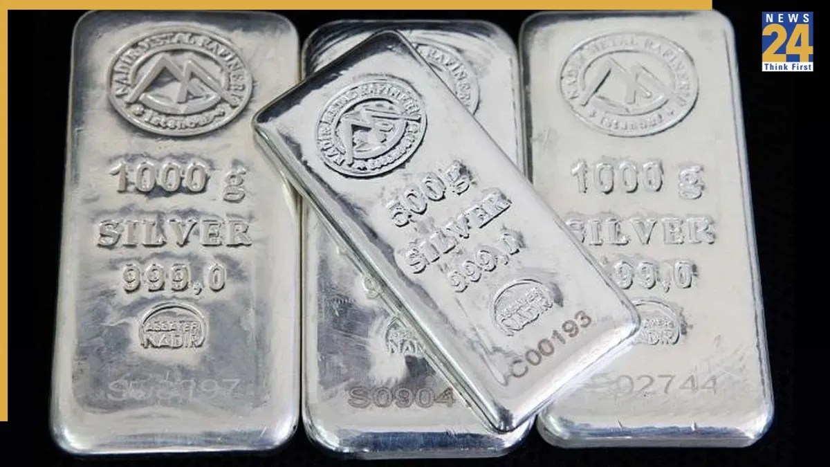 [LIVE Updates] Silver price TODAY, 8th February: Silver rises to Rs ... per kg in Delhi; Check LATEST rates in Patna, Lucknow, Delhi, Noida, Mumbai, Chennai and Bengaluru