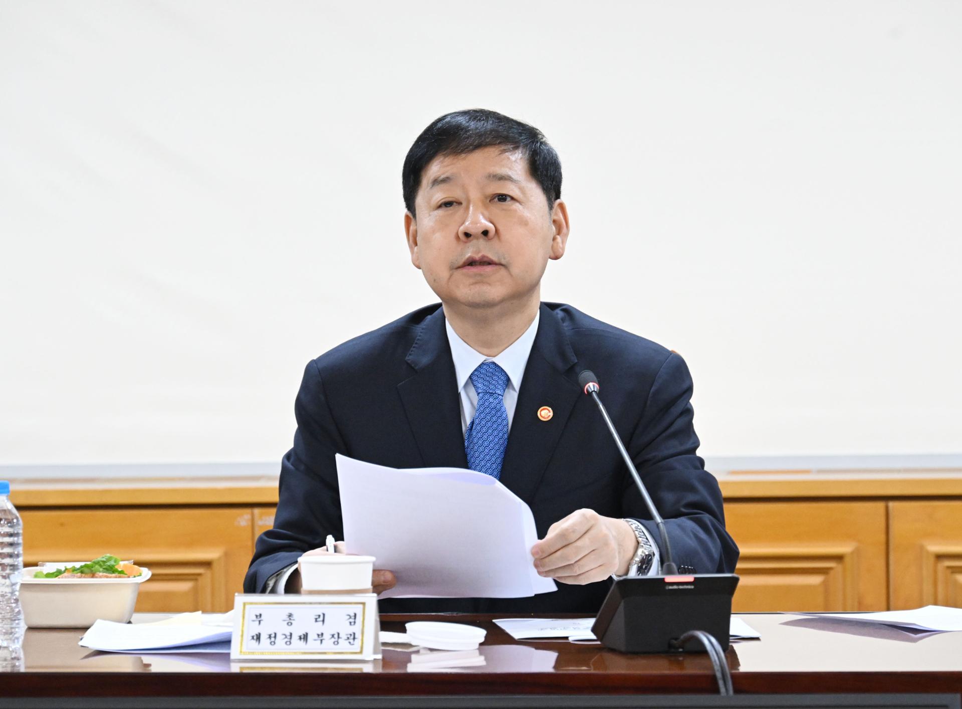 Financial markets little affected by crypto volatility following Bithumb incident: officials