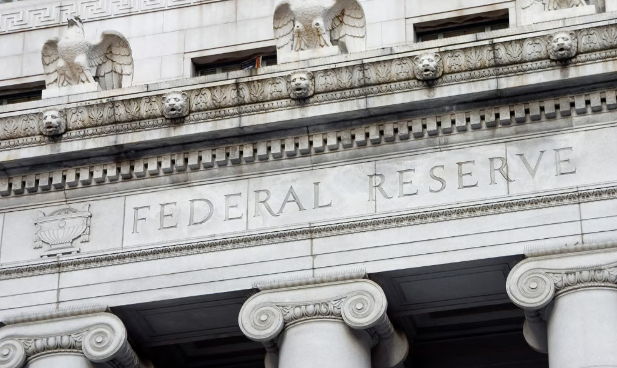 Rate hikes still on the table, Fed minutes show