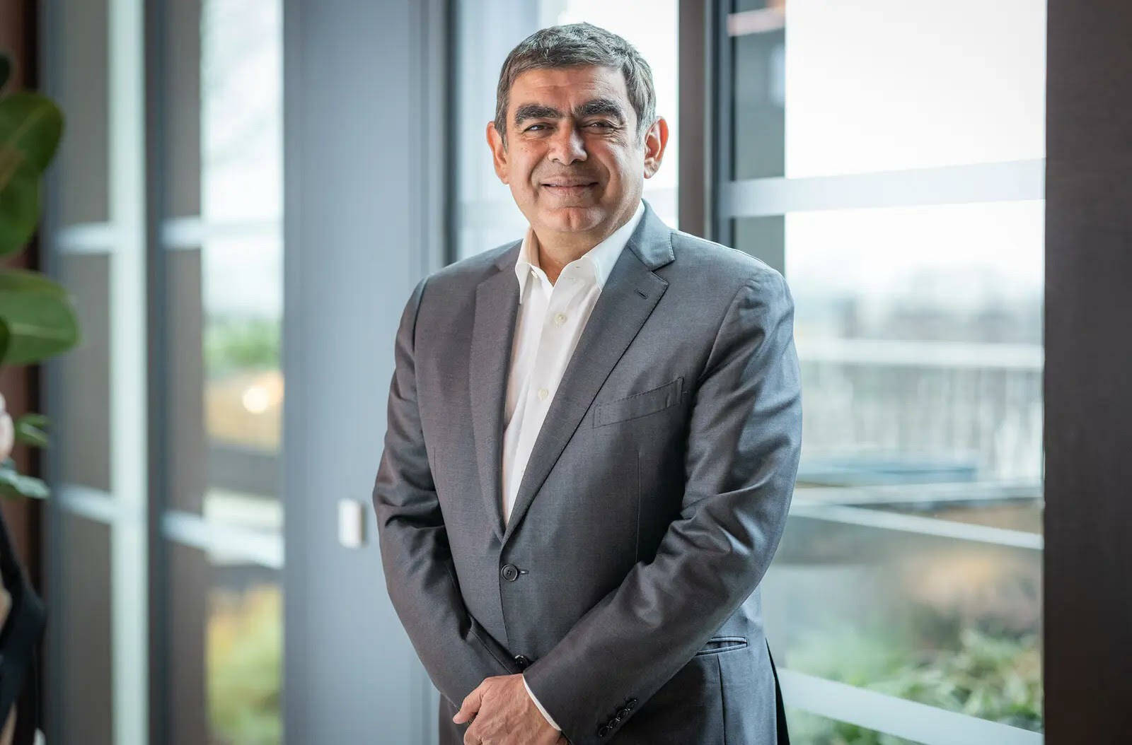 سواء كانوا يبنون وكلاء أو يطوون البروتينات، فإن نماذج اللغات الكبيرة تحتاج إلى صديق.