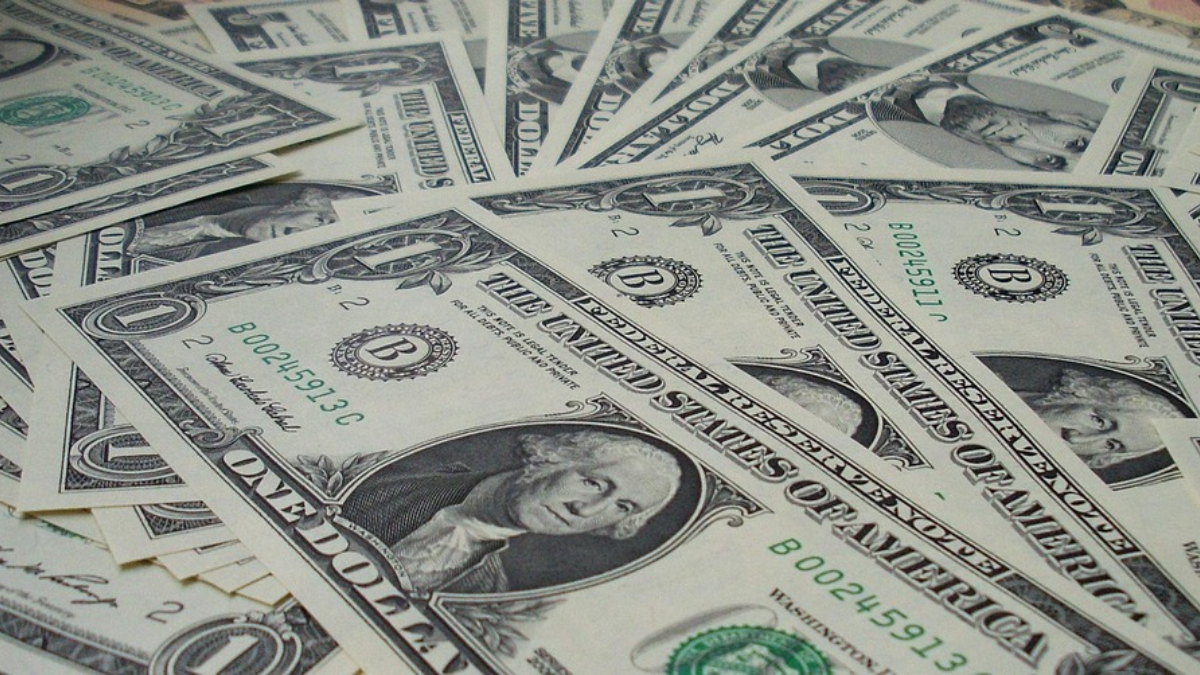 Rupee slips to 91.29 against US dollar amid higher crude oil prices, intense global volatility