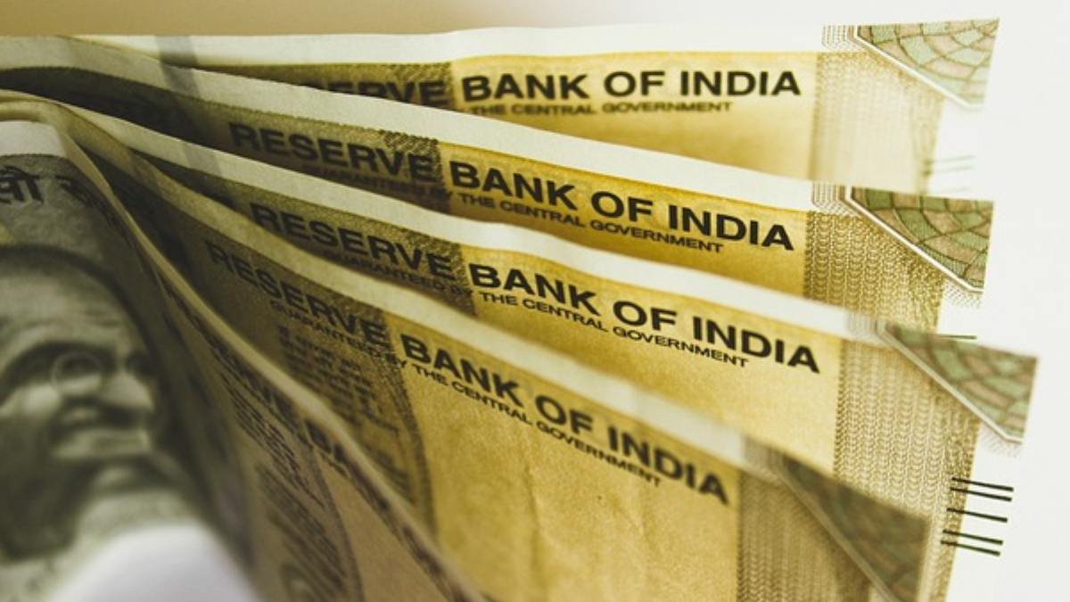 Rupee slumps to all-time low of 92.18 against US dollar amid worries over widening war