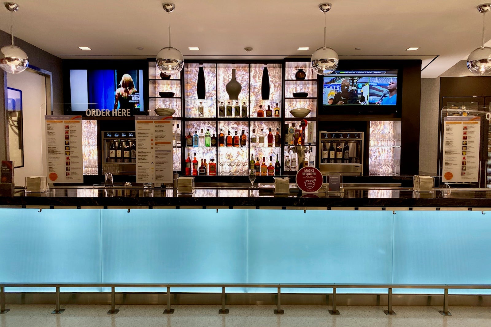 مراجعة بطاقة Delta SkyMiles Reserve American Express: امتيازات من الدرجة الأولى لمسافري دلتا