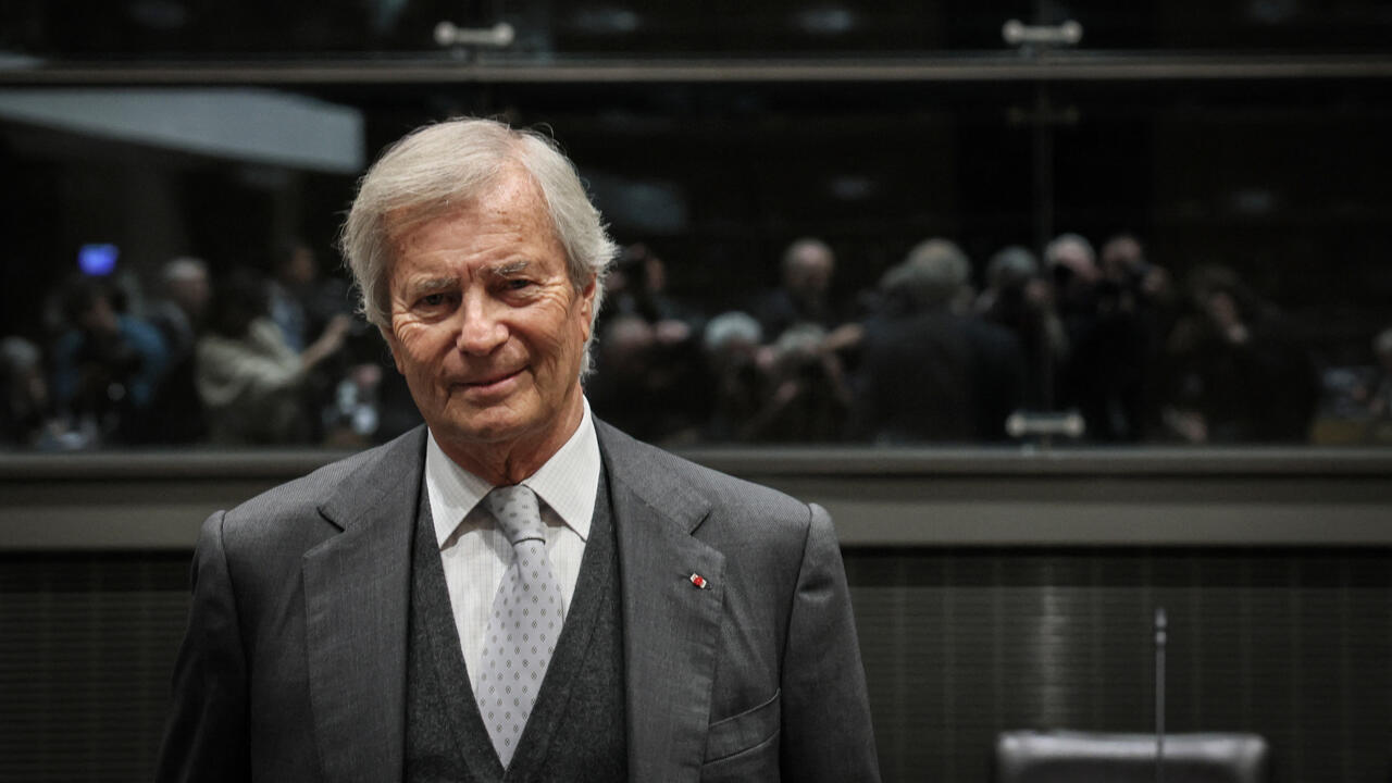 Cómo África ayudó a forjar el imperio de influencia del multimillonario francés Vincent Bolloré