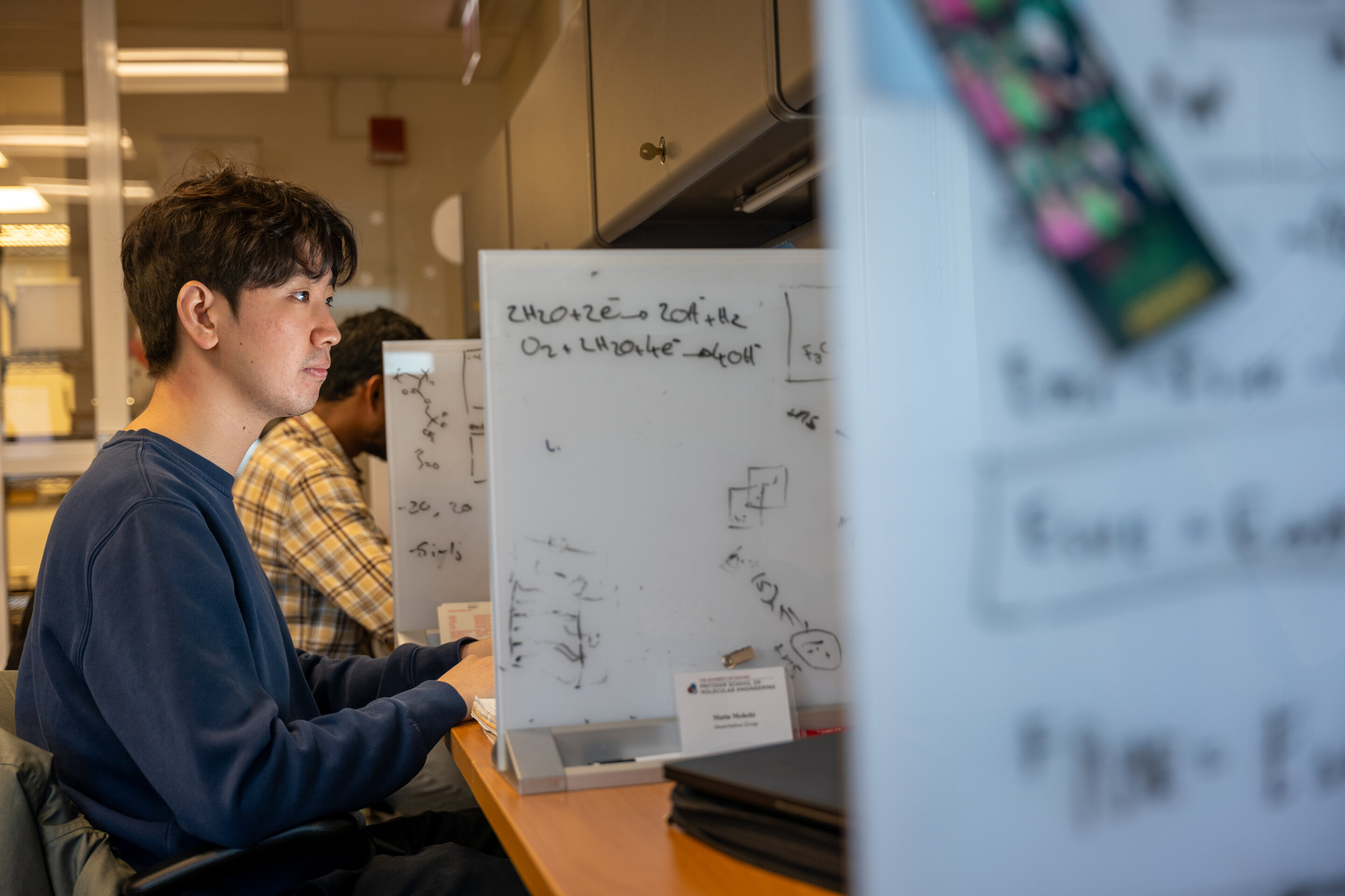 AI generates full battery electrolyte recipes, matching top lithium metal battery performance