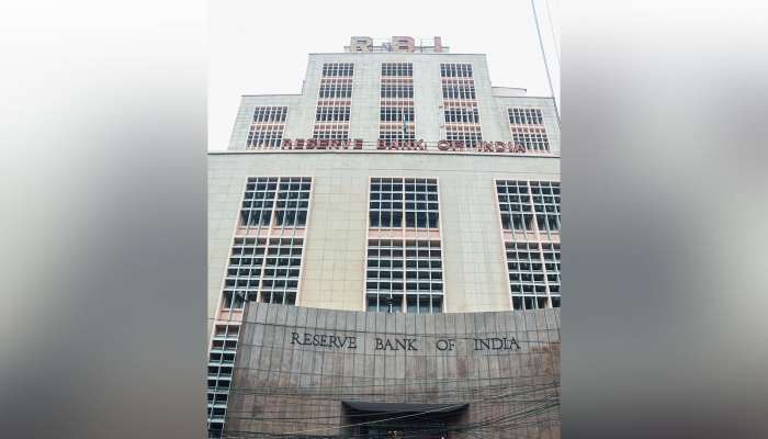 India forex reserves rise $392 million to $687.2 billion in week that ended Jan 9