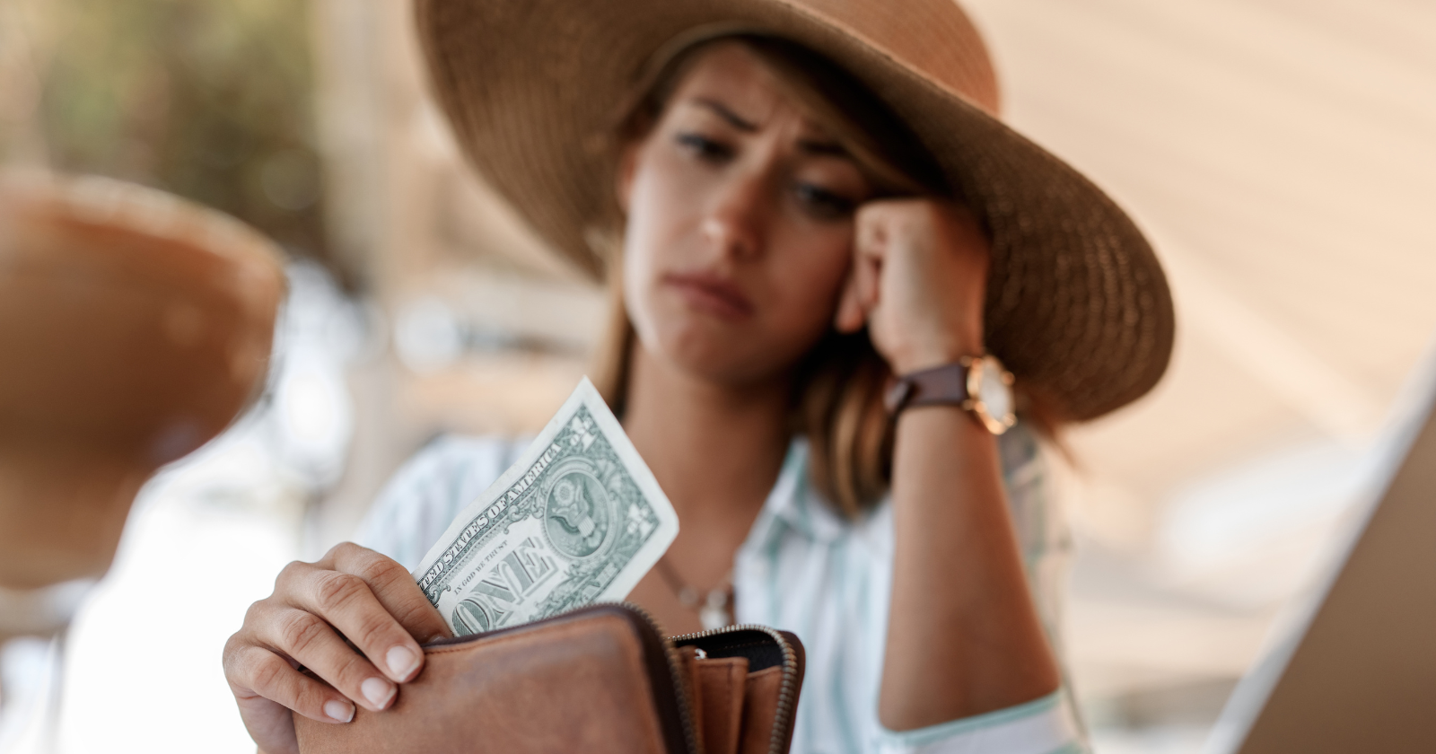 لماذا يبقى بعض ذوي الدخل المرتفع مفلسين: الأمر لا يتعلق بالدخل، بل بالانضباط.