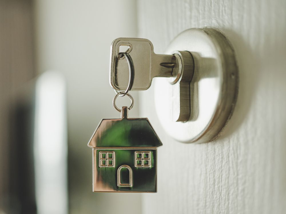 7 أسباب لتثبيت سعر فائدة الرهن العقاري، و 5 أسباب لعدم القيام بذلك