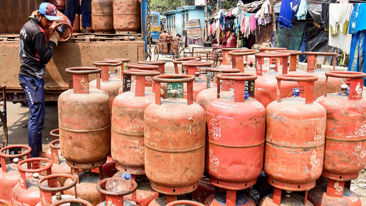 India Faces 400,000 Barrel per Day LPG Shortage As Strait of Hormuz Closure Sparks Energy Crisis