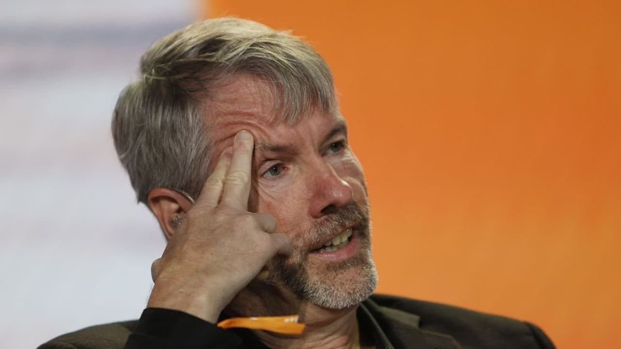 Michael Saylor Touts MSTR’s $1.6 Billion Bitcoin Gain – But It Masks Paper Loss Of Over $1B