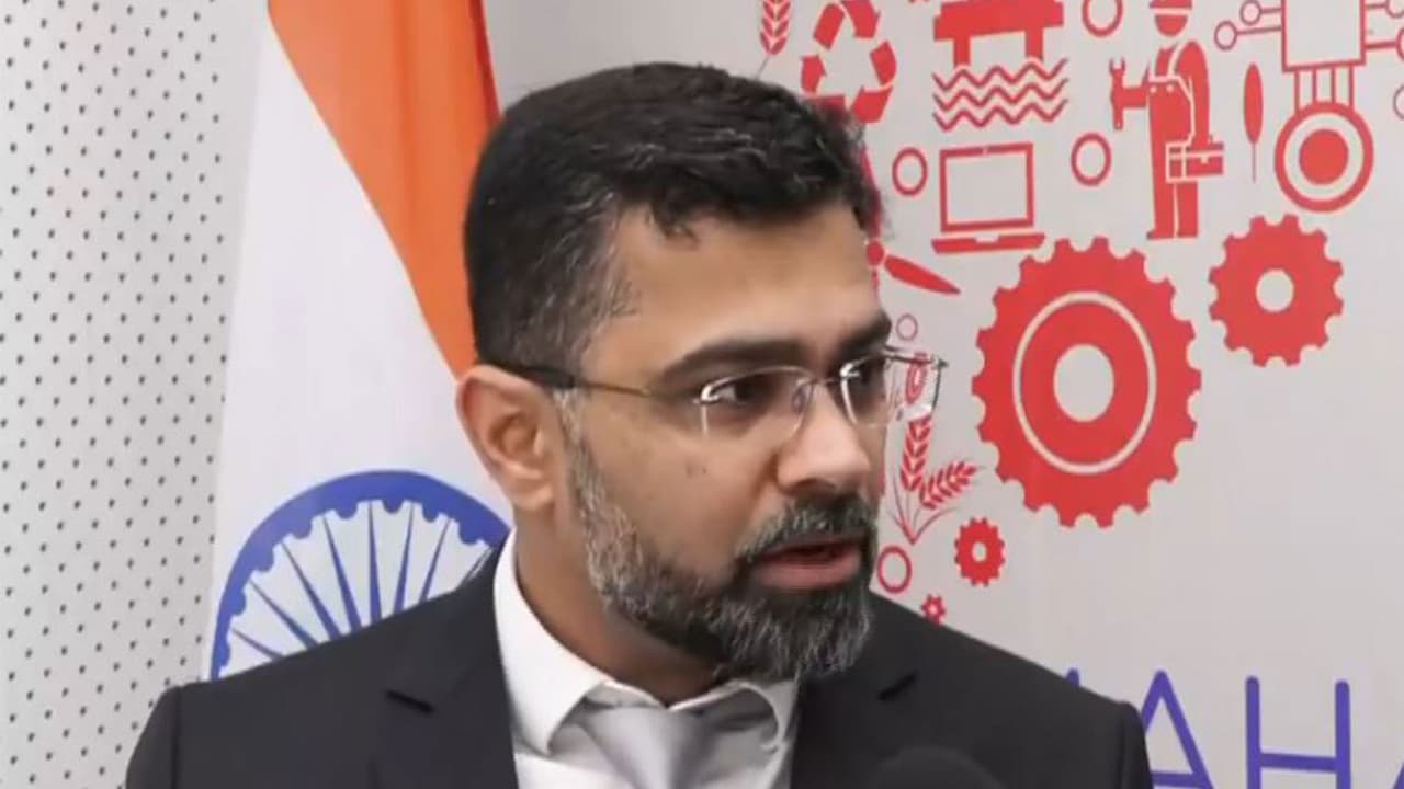 "المنتدى الاقتصادي العالمي 2026: مركز الأعمال العالمي، ماهاراشترا يوقعان مذكرة تفاهم لتعزيز الاستثمار والشركات الناشئة"