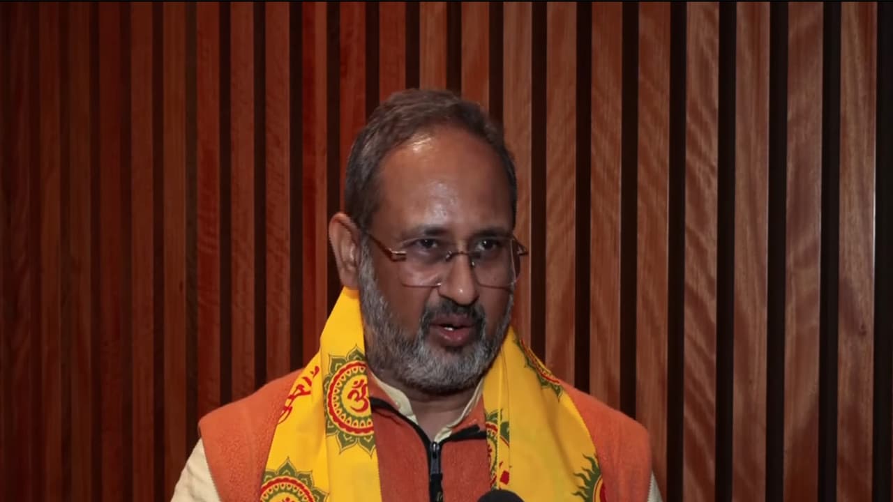 La IA, que avanza más rápido que las instituciones, plantea una amenaza existencial: experto