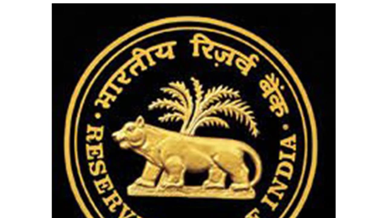 تراجع احتياطيات الهند من النقد الأجنبي إلى 717 مليار دولار من أعلى مستوى قياسي