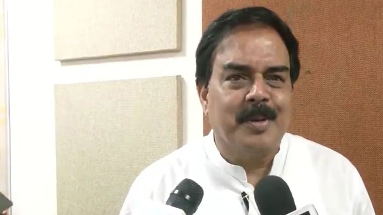 زيادة حجز غاز البترول المسال في ولاية أندرا: الوزير يؤكد المخزون والإمدادات الكافية