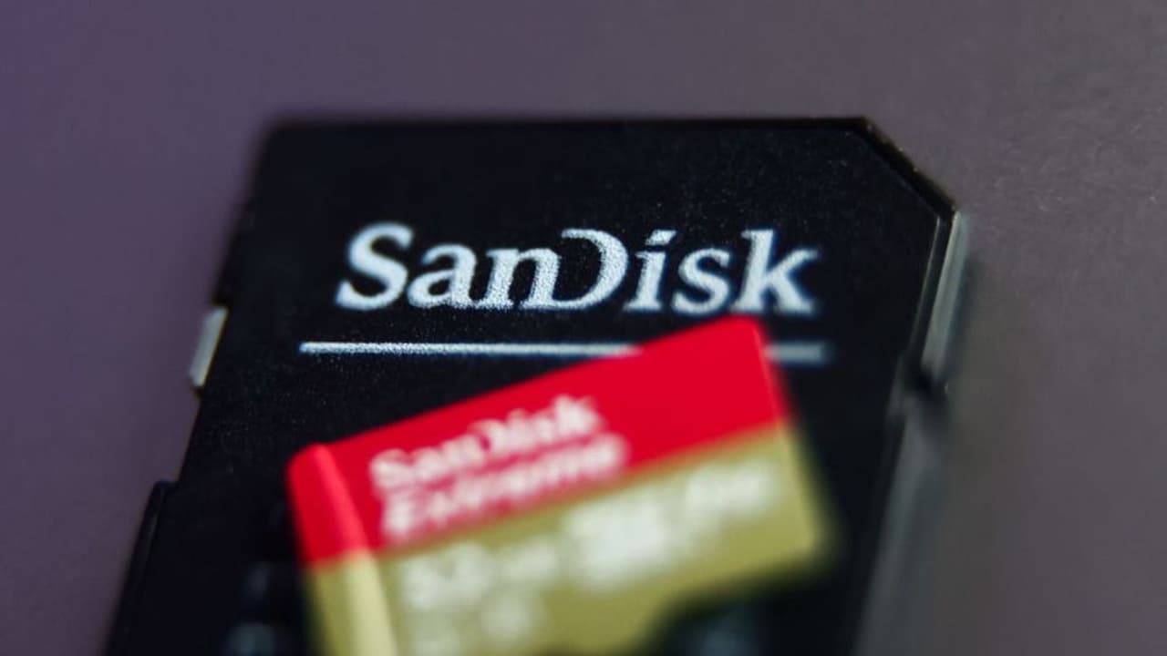 Is SanDisk Stock Unstoppable? After Doubling In 3 Weeks, Here’s What Wall Street And Retail See Ahead Of Earnings