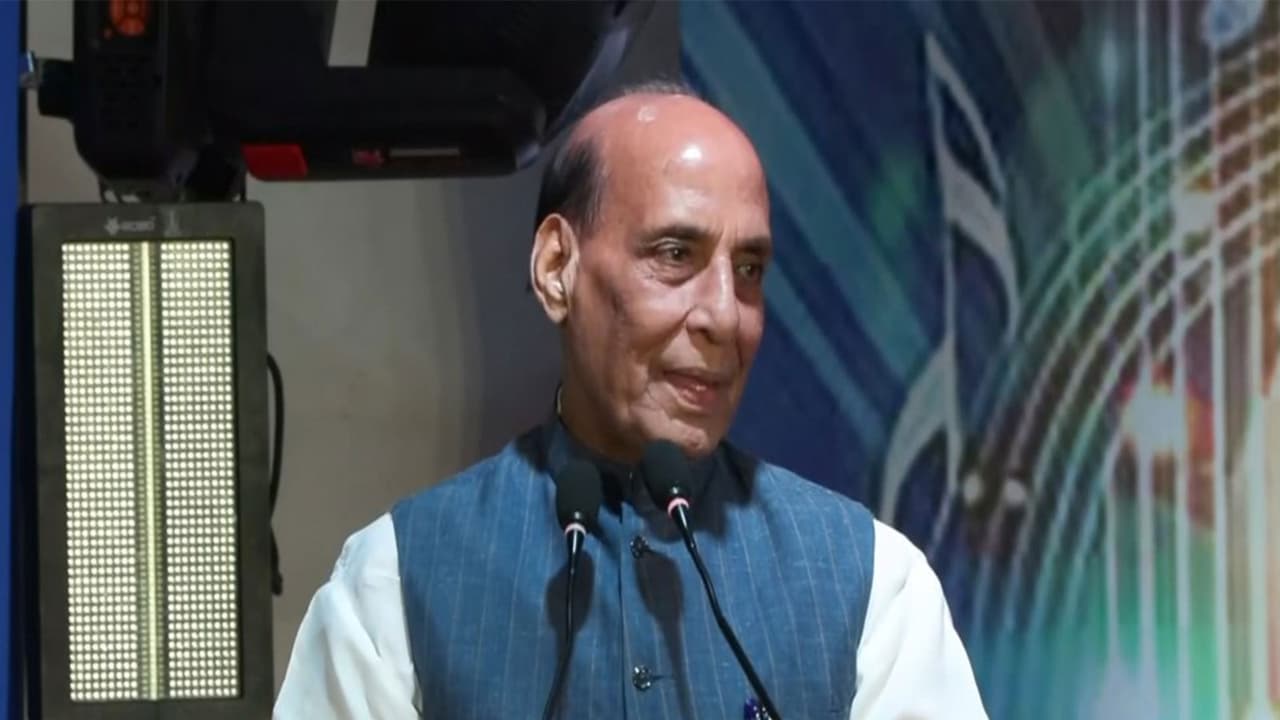 Rajnath Singh pide una asociación público-privada en el sector deportivo