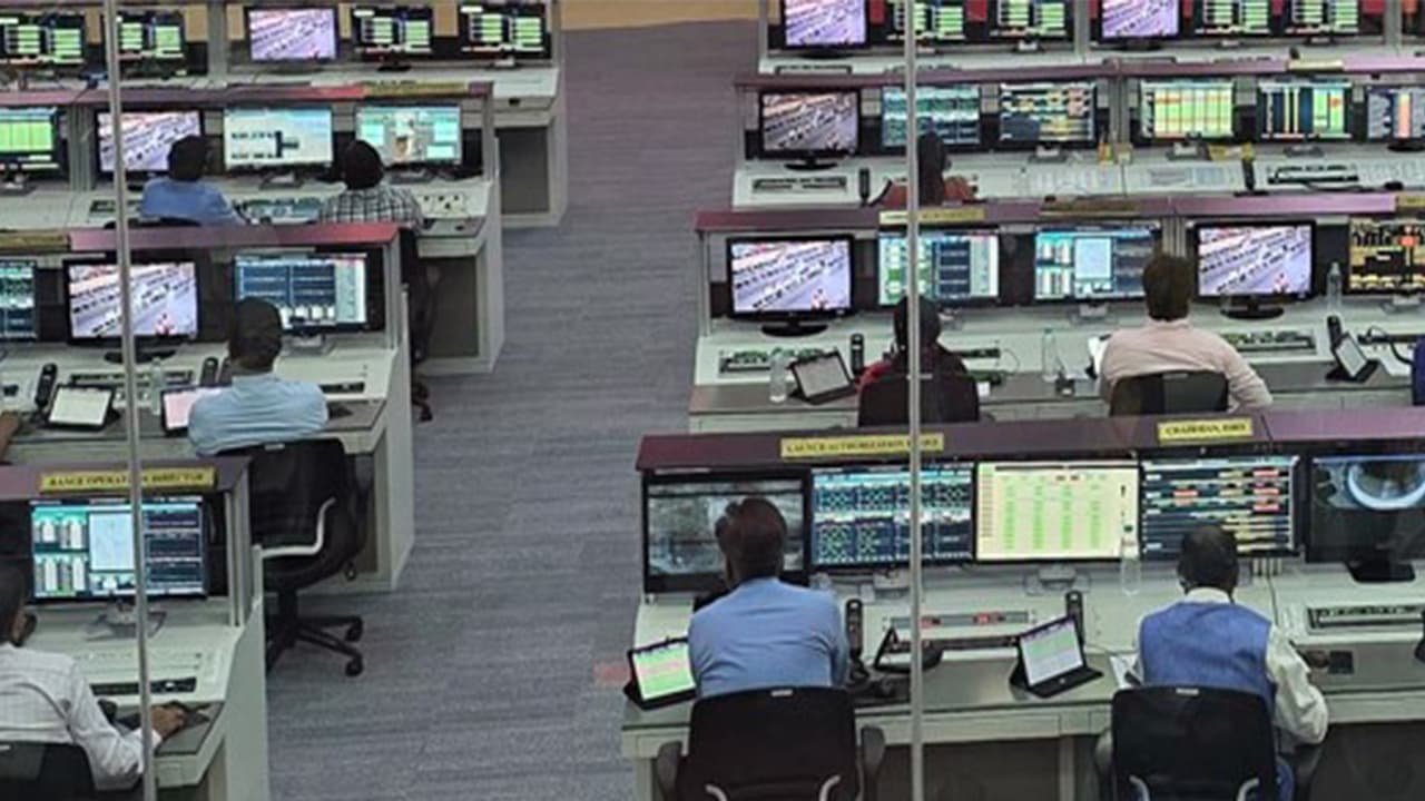 الاستيلاء على وظائف الذكاء الاصطناعي: المبرمجون والمحللون من بين الأدوار الأكثر عرضة للخطر