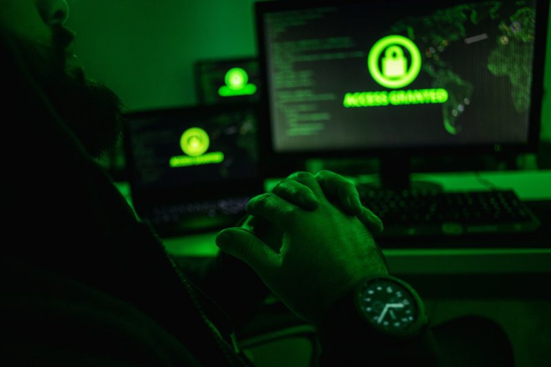 Digital Economy and Society minister told to name politicians linked to scams