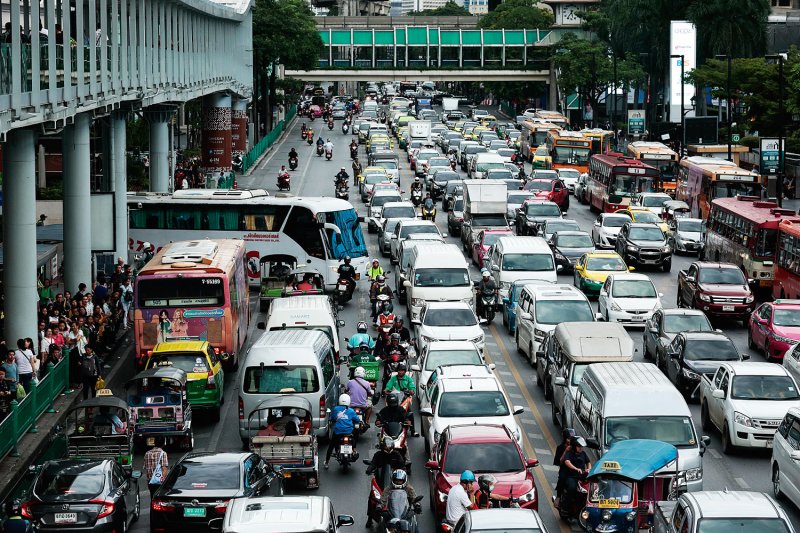 Decoding dramatic economic events at home and abroad