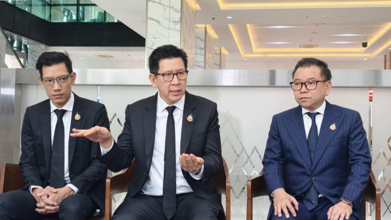 La economía ha "abandonado la UCI", dice el jefe de finanzas