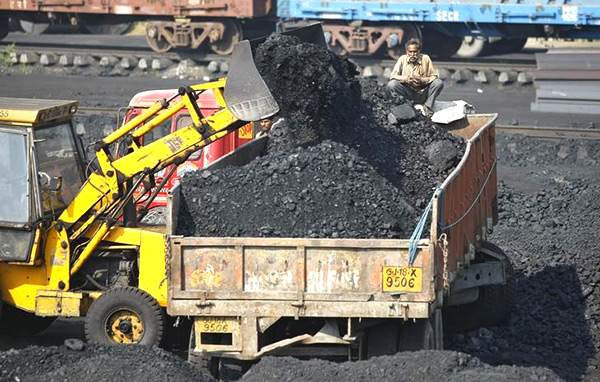 La filial de carbón de India, CMPDI, realiza una entrada tibia en el mercado y cotiza un 7% por debajo del precio de la oferta pública inicial (IPO)