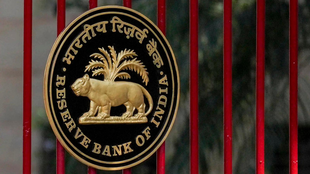 ما هي معركة بنك الاحتياطي الهندي (RBI) مع أسواق الفوركس؟