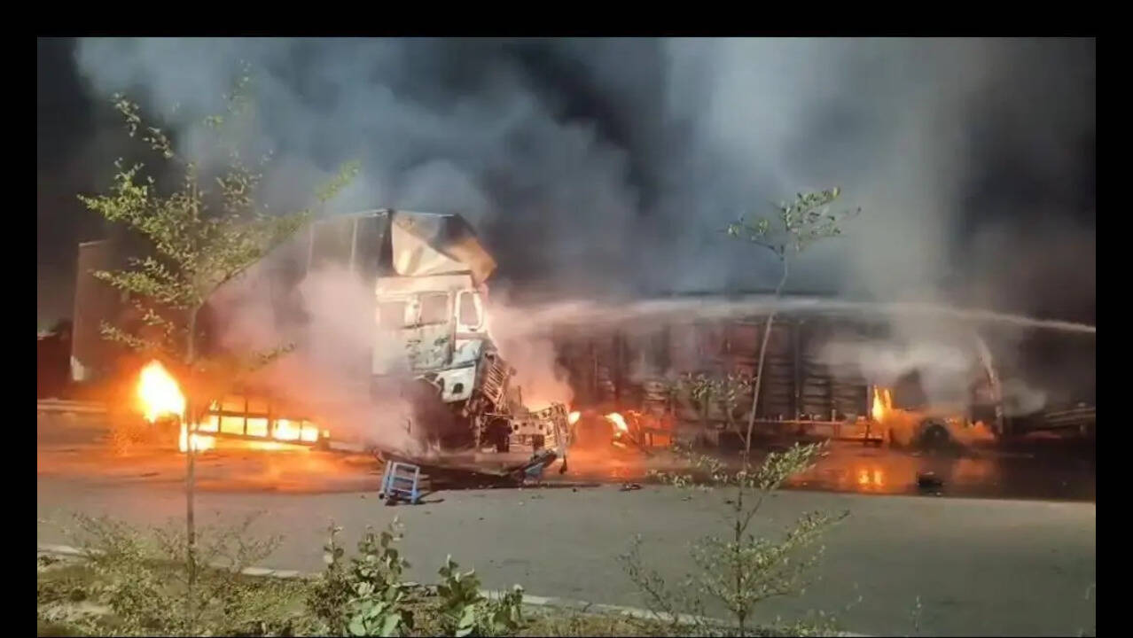 Camión se incendia tras accidente de KMP y el conductor muere quemado