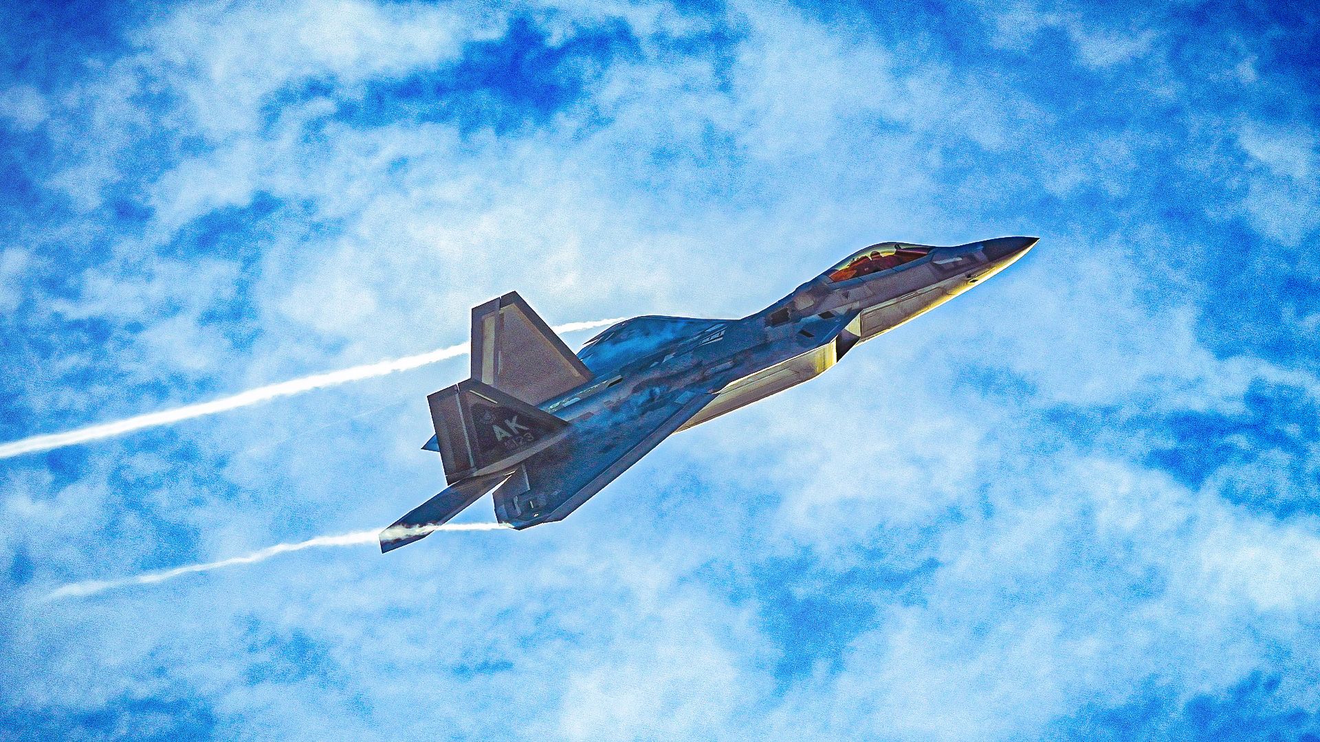 How Many Miles Per Gallon Does An F-22 Raptor Get?