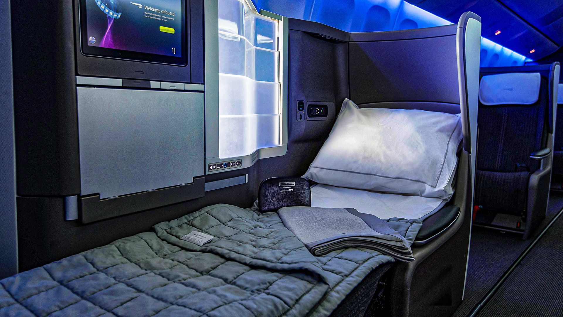 Aquí se muestra cuánto más grandes son los asientos de clase ejecutiva en comparación con los de clase económica