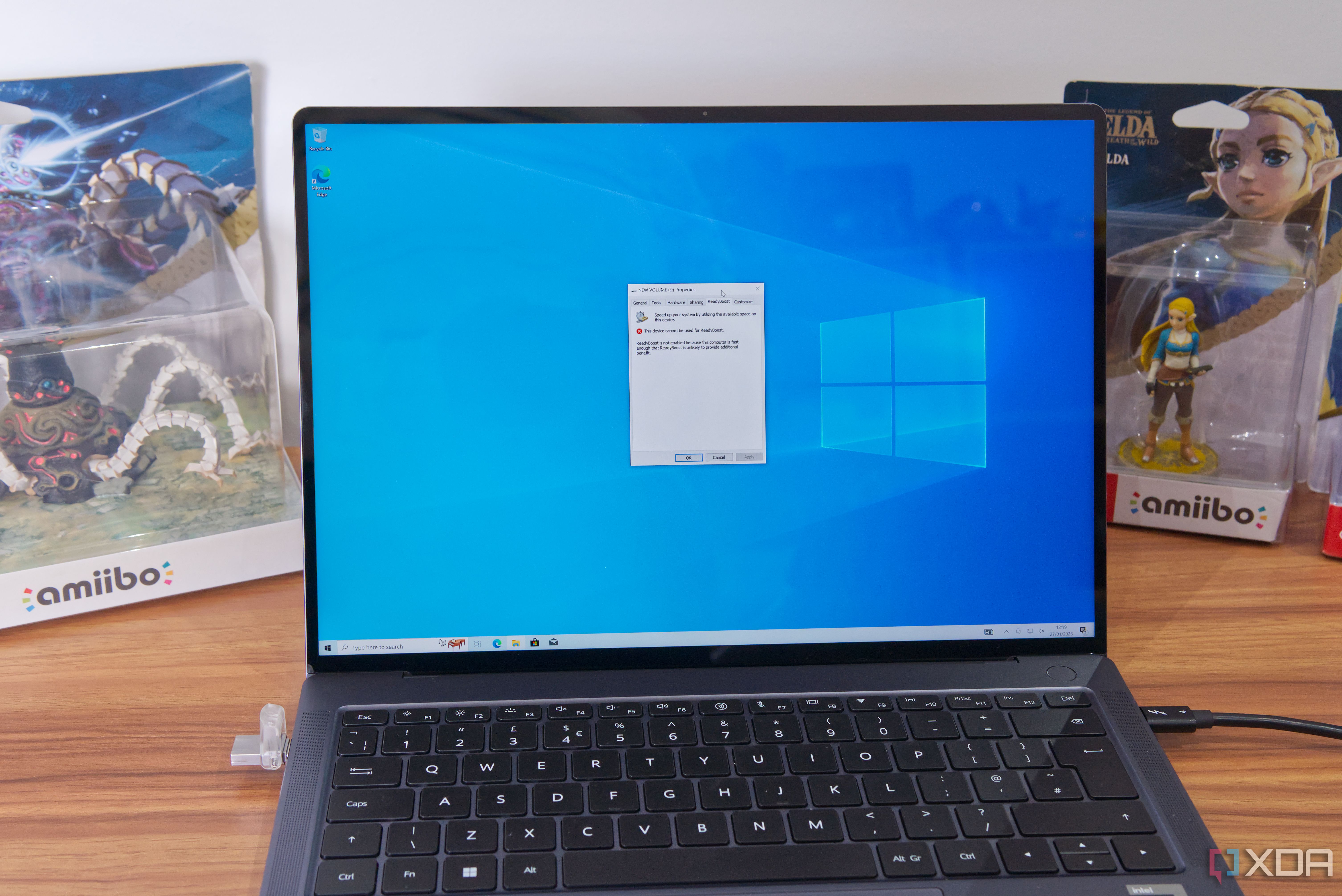يستخدم Windows ReadyBoost محرك أقراص USB لزيادة الأداء، ولكن لا ينبغي لمعظم المستخدمين استخدامه.