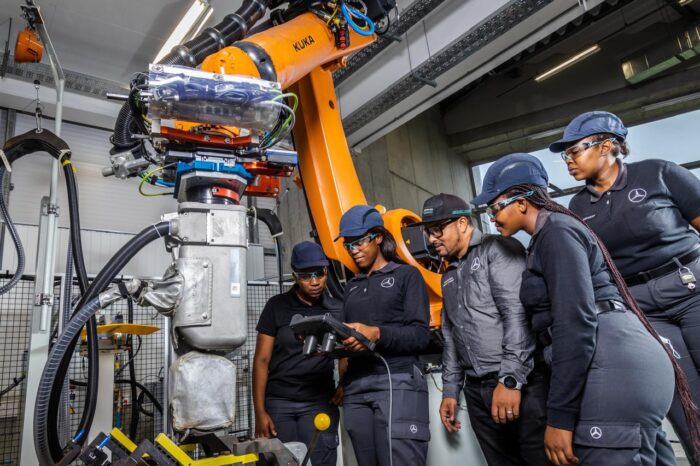 حصلت أكاديمية مرسيدس على أول اعتماد لمركز اختبار تجارة الميكاترونكس في جنوب أفريقيا
