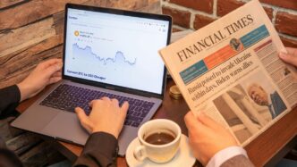 الاستثمار في أسهم شركات العملات المشفرة: دليل عام 2026