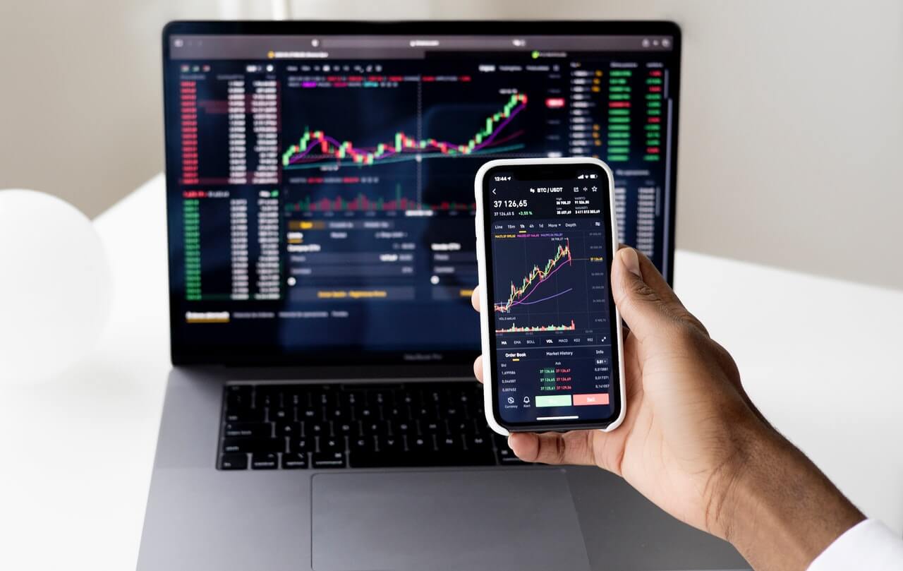 How Italians Use NarivoxaroPro to Trade Crypto Smarter