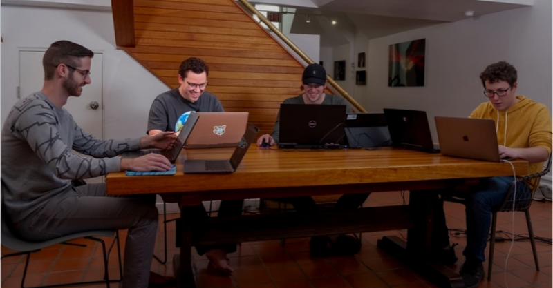 Comprender el negocio detrás de la educación comercial de Timothy Sykes