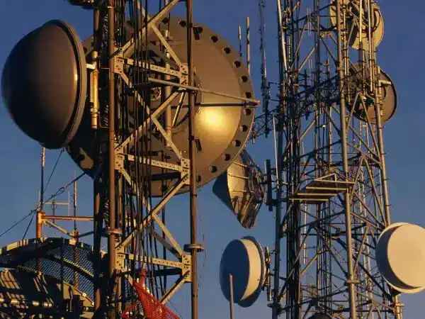 استولى قراصنة على 7.7 مليار نيرة من وقت الاتصال وبيانات من شركة اتصالات.