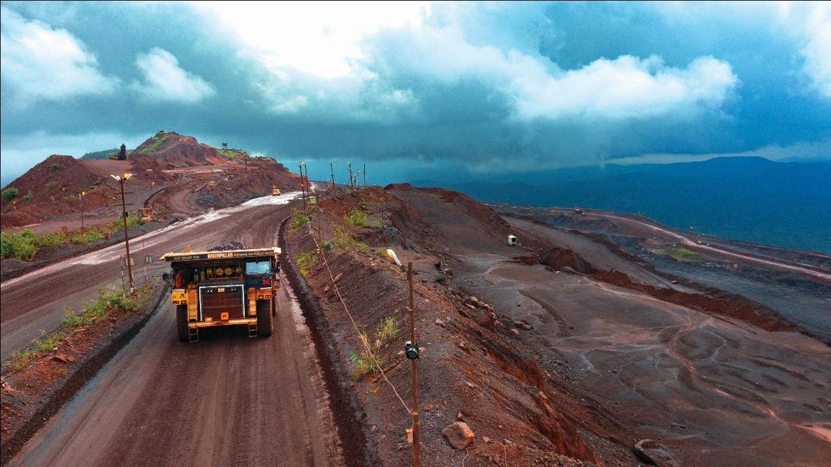 La producción de mineral de hierro de NMDC aumentó un 16% en abril y las ventas aumentaron marginalmente